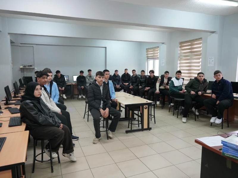 Robots and Cobots Training Goes Live